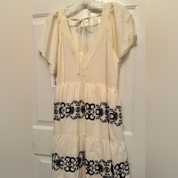NWT Cream Embroidered Tiered Dress Size M Easter Spring Boho - Picture 5 of 9